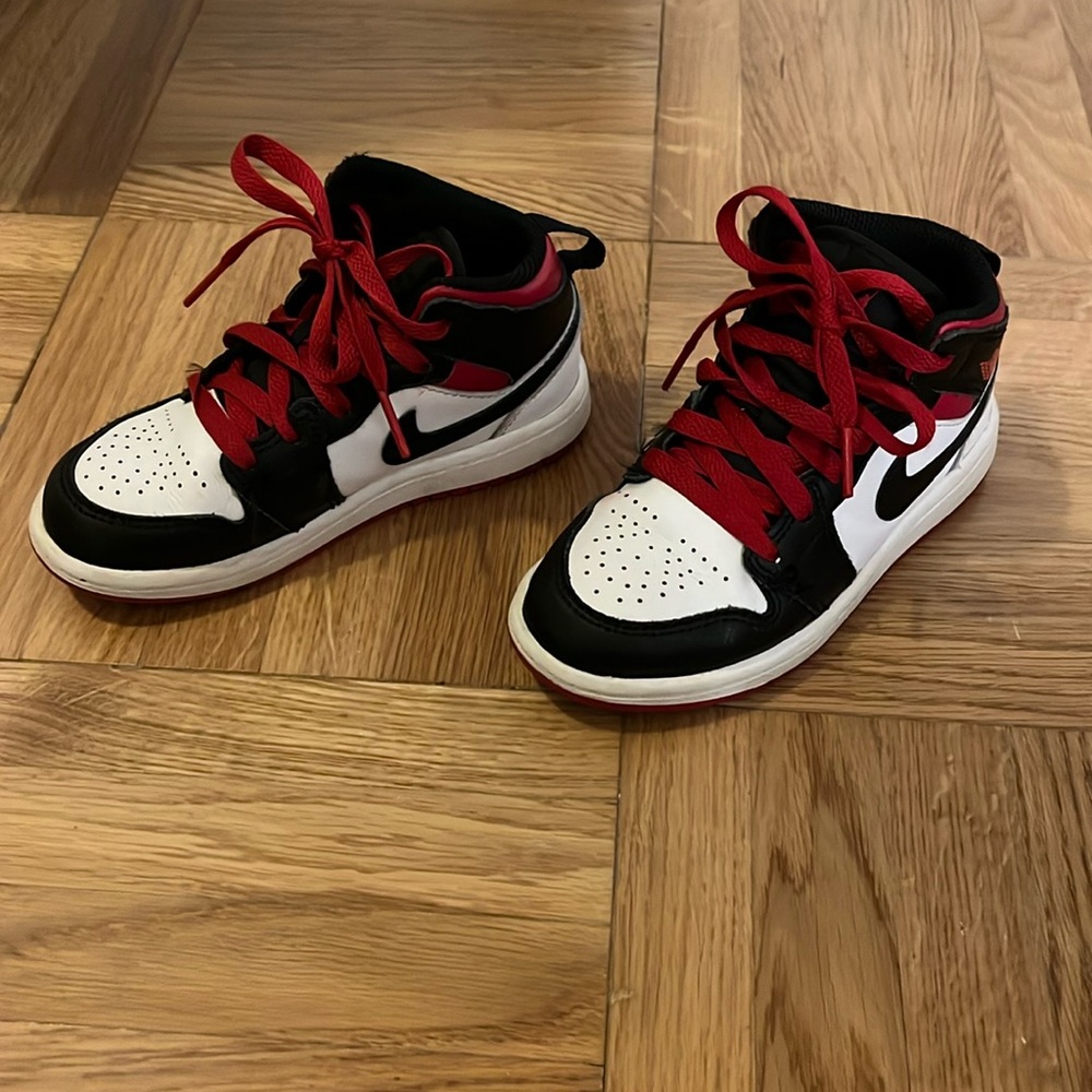 Nike Kids Air Jordan sneakers size 11c